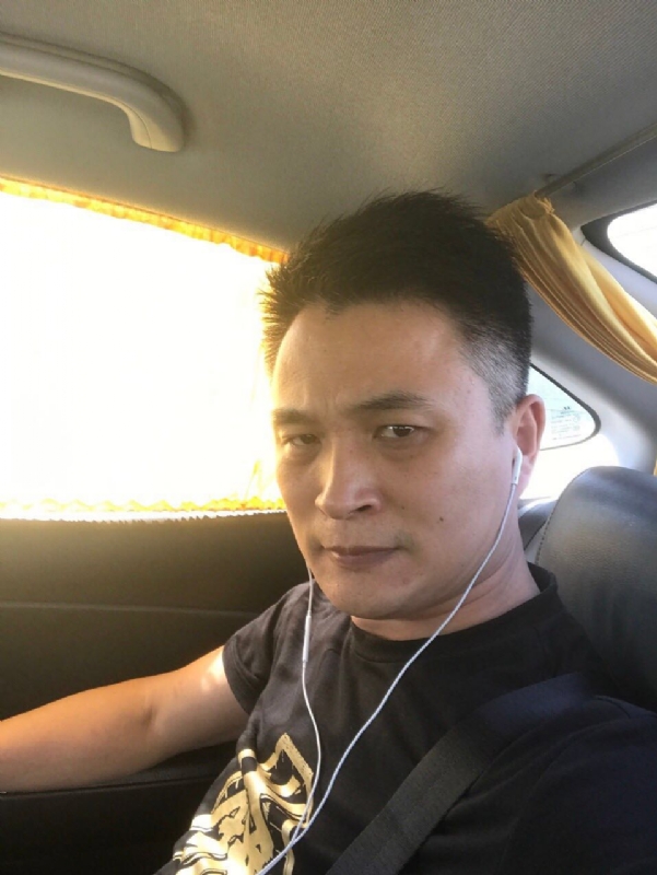 罗的第二张照片--厦门婚介网
