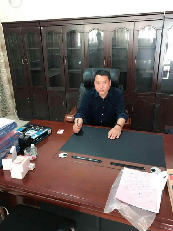 艺术家的第一张照片--厦门婚介网