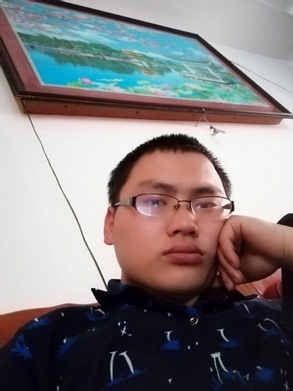 90男孩的第一张照片--厦门婚介网
