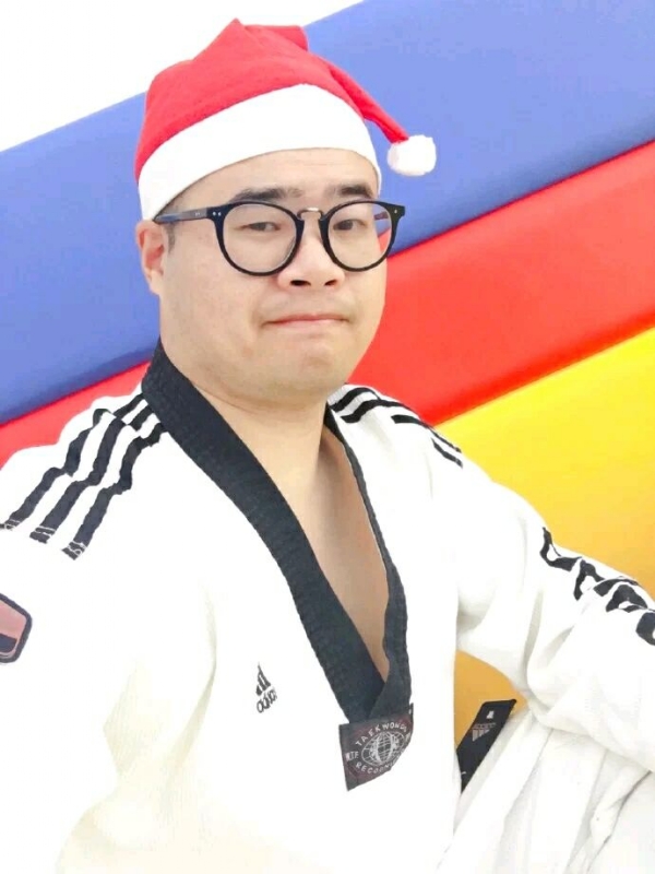 何当重相见的第一张照片--厦门婚介网