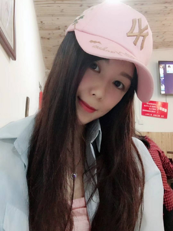 丹丹的第三张照片--厦门婚介网