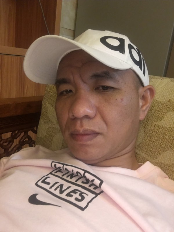 坚持到底的第一张照片--厦门婚介网
