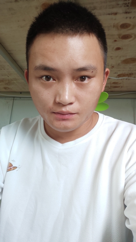 水里面的云呀的第一张照片--厦门婚介网