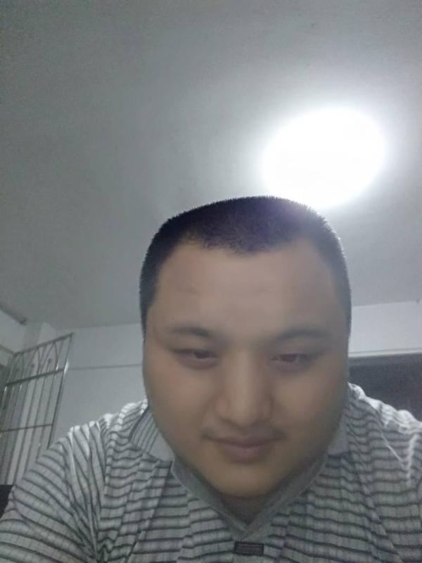 我在机场等艘船的第一张照片--厦门婚介网