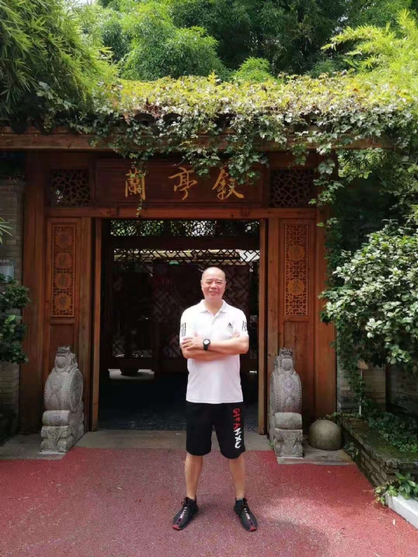 李国伟的第四张照片--厦门婚介网