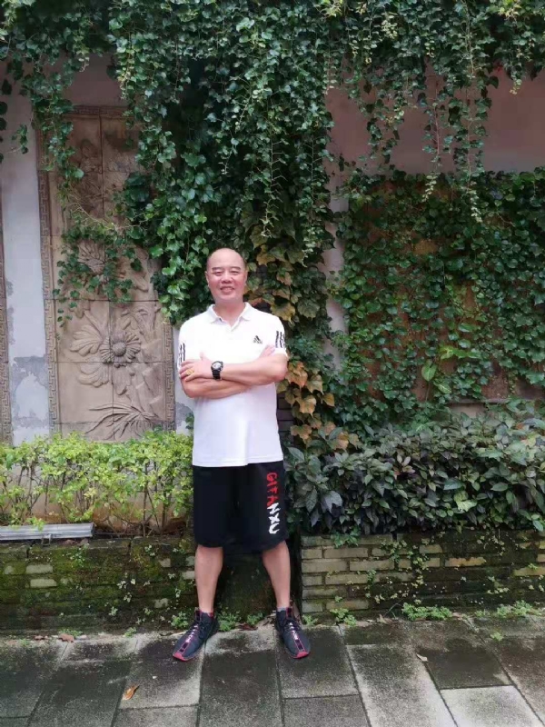 李国伟的第五张照片--厦门婚介网