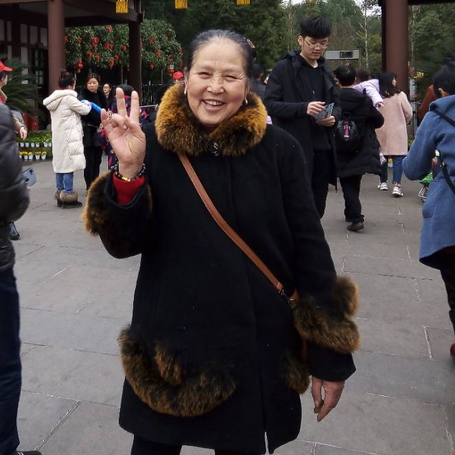 刘刘的第一张照片--厦门婚介网