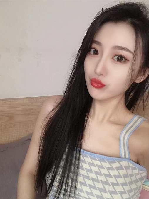 倩倩的第一张照片--厦门婚介网