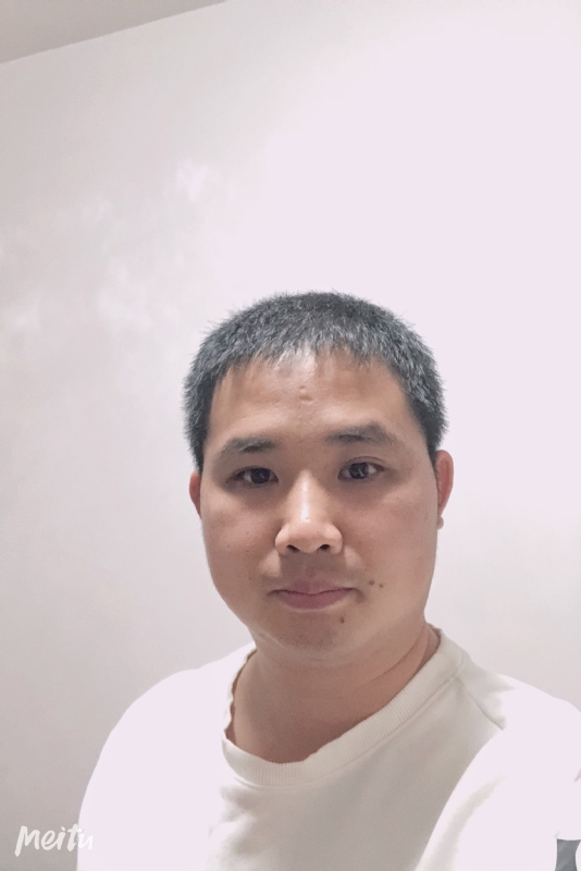 小梁的第一张照片--厦门婚介网