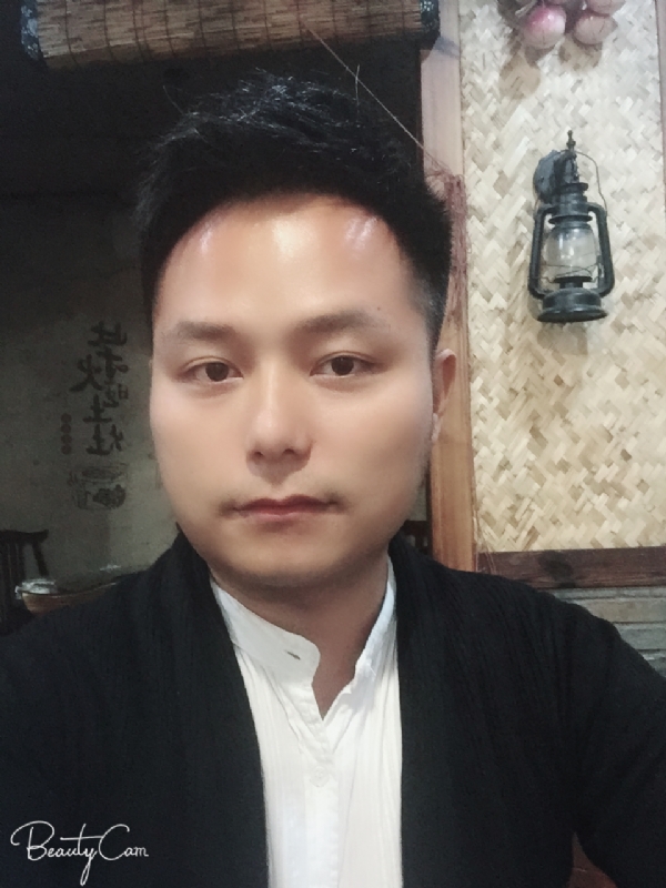 亦初的第一张照片--厦门婚介网