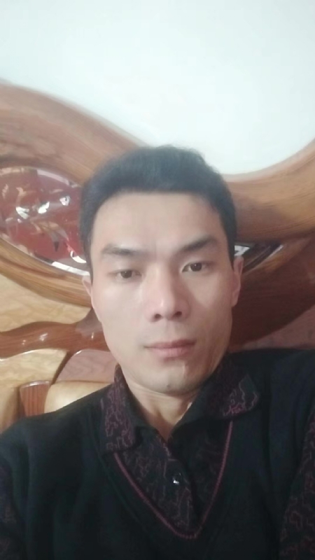 错把真心喂了狗的第四张照片--厦门婚介网