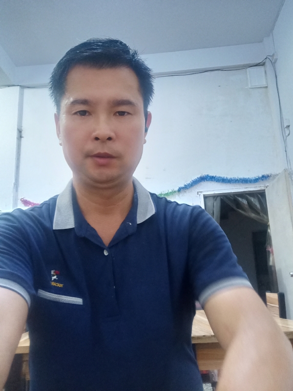 我是自强不息的第一张照片--厦门婚介网