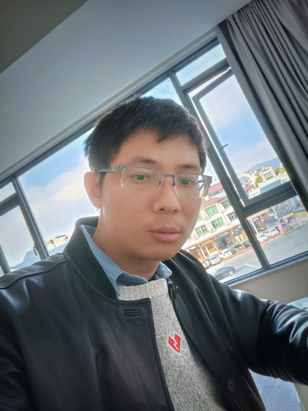 也许只是缺少一个拥抱的第二张照片--厦门婚介网