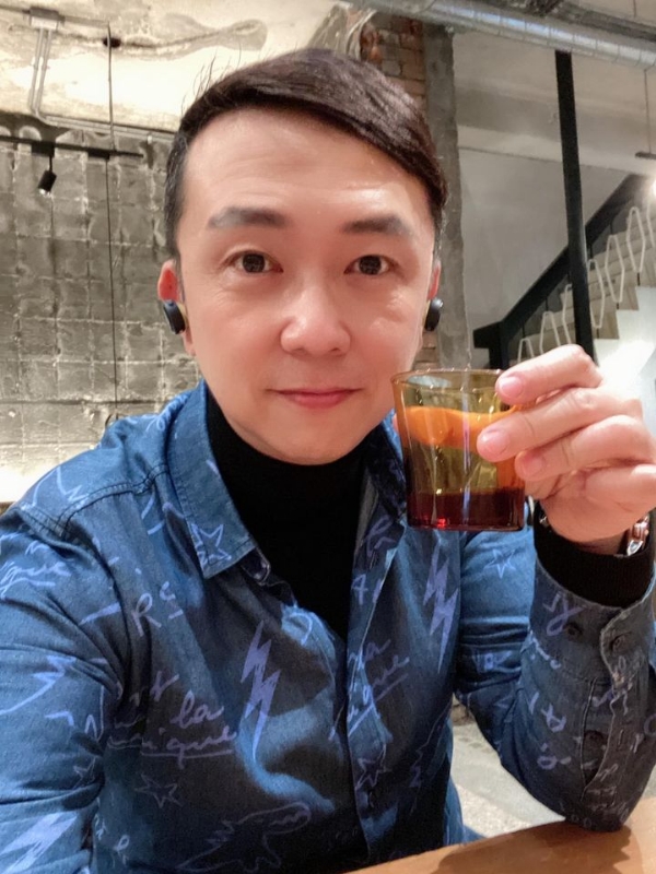 陈道明的第二张照片--厦门婚介网
