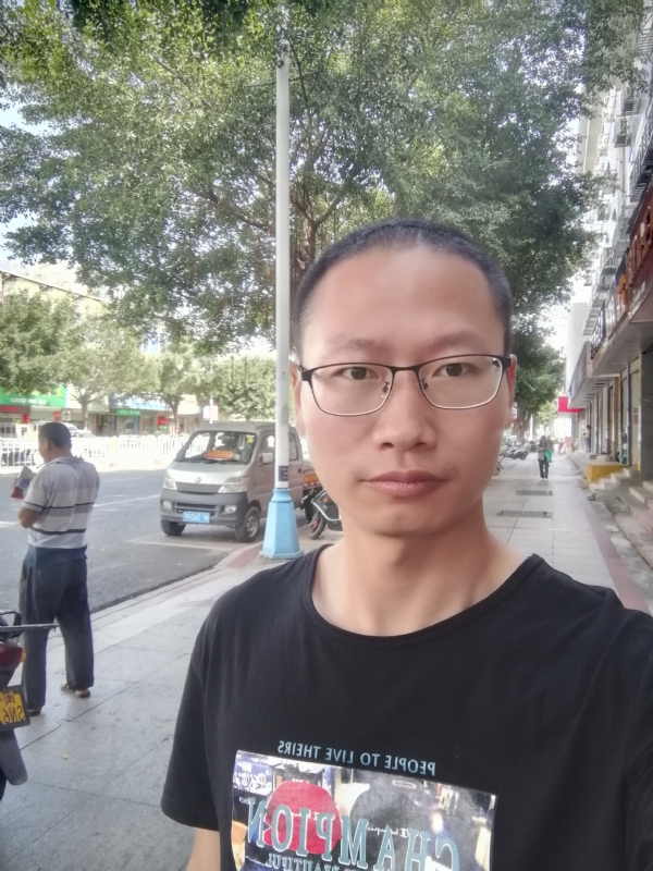 老虎的第一张照片--厦门婚介网