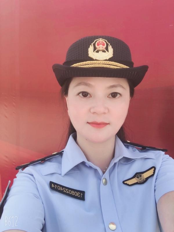 明明的第一张照片--厦门婚介网