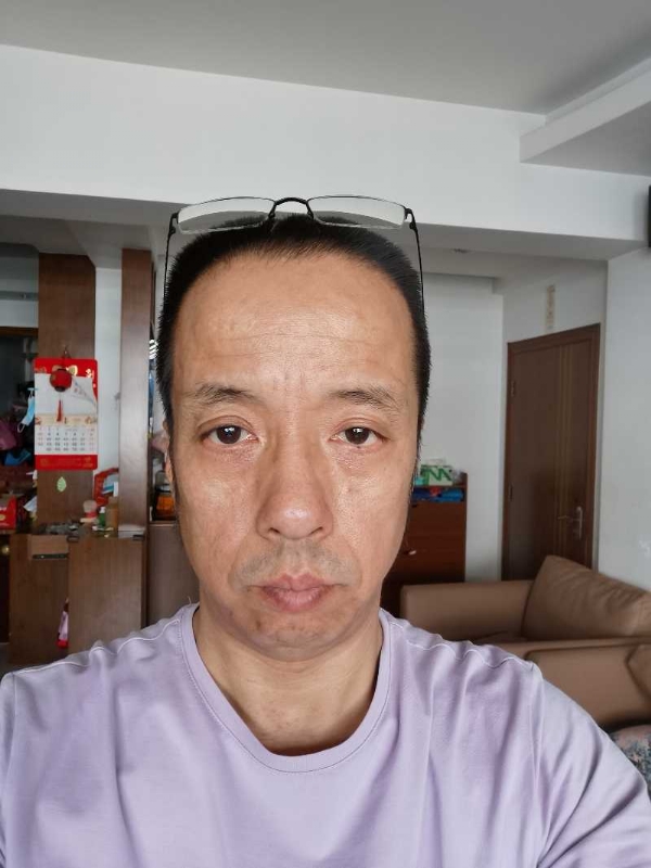 萨博的第一张照片--厦门婚介网