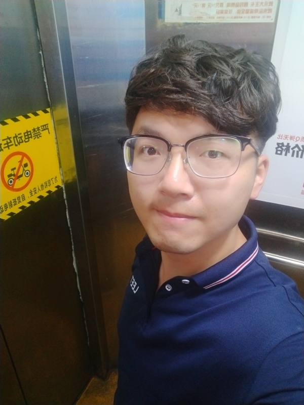 H先生的第二张照片--厦门婚介网