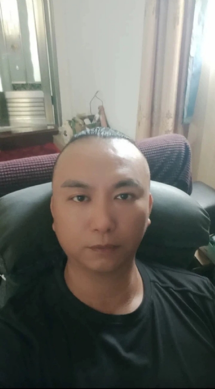 施逸森的第一张照片--厦门婚介网