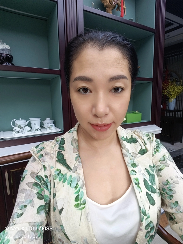 仝馨的第三张照片--厦门婚介网