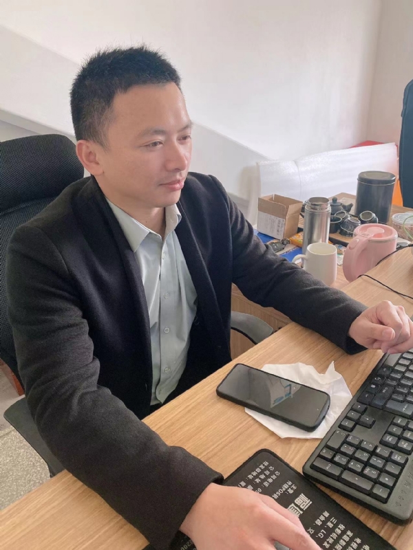 落叶知秋的第一张照片--厦门婚介网