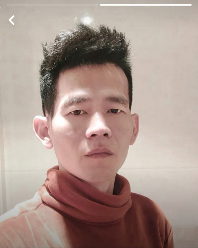 白了少年头的第一张照片--厦门婚介网