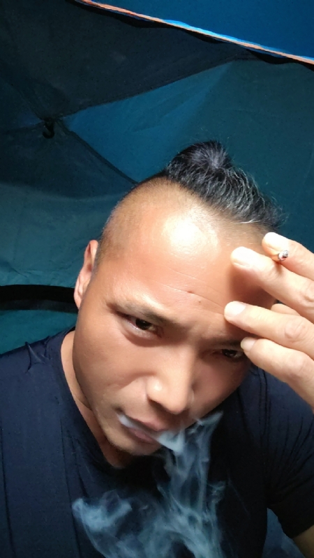 伯爵的第四张照片--厦门婚介网
