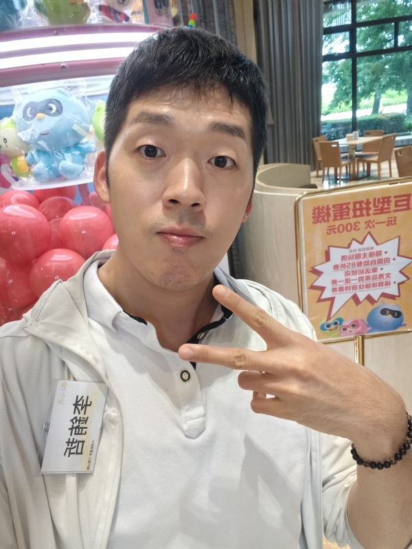 銪哲的第一张照片--厦门婚介网