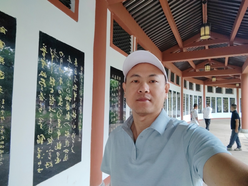 爱运动的范的第一张照片--厦门婚介网